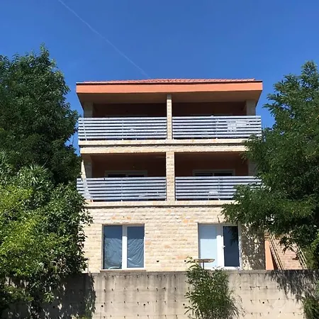 Apartments Chilla *** Lopar Exterior photo